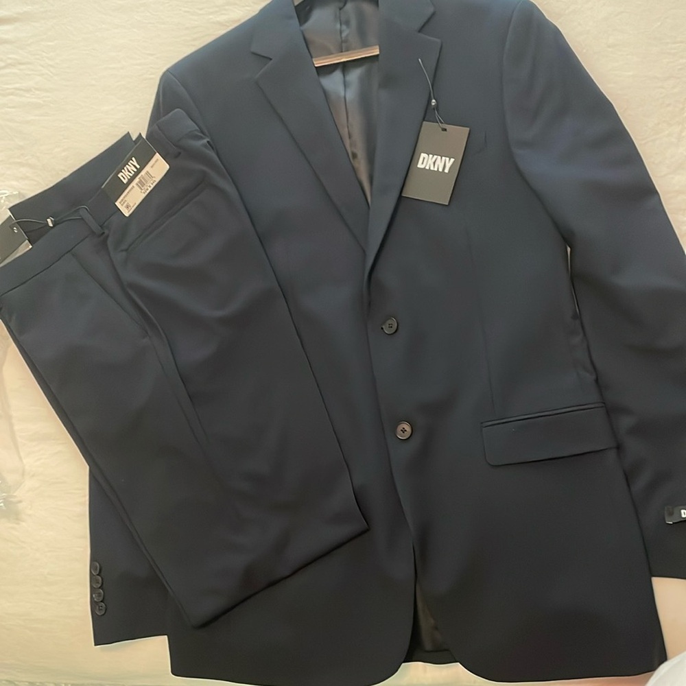 DKNY complete suit  Navy jacket 40L pants 32Wx 34L